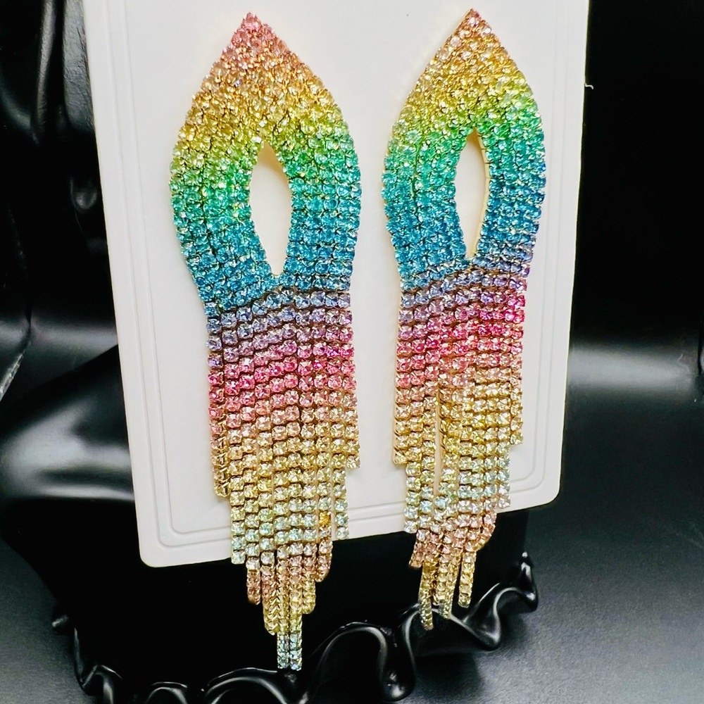 New Rainbow Gradient Crystal Drop Earrings - Picture 2 of 11